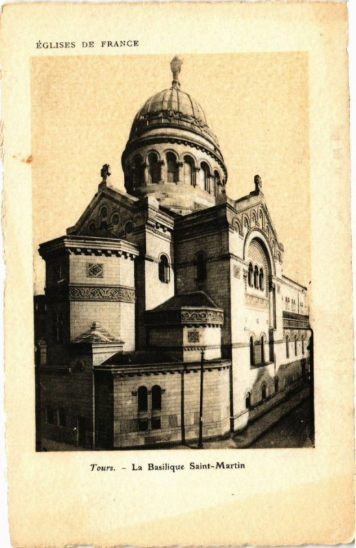 Carte postale ancienne Tours-La Basilique St-Martin à Tours