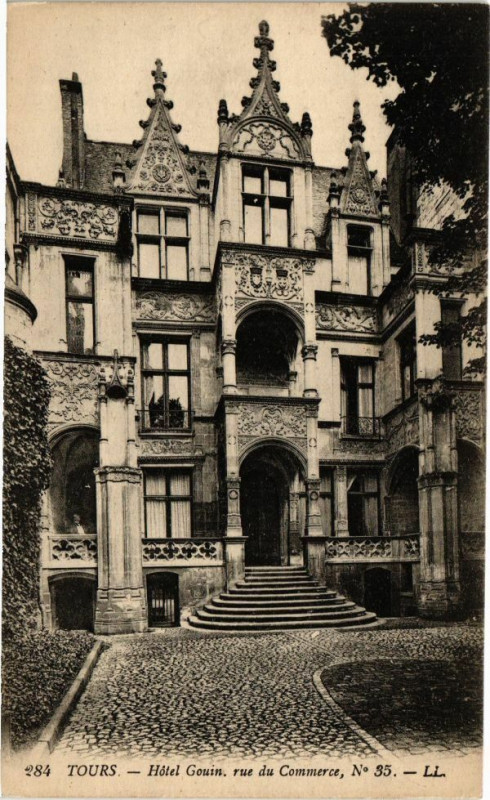 Carte postale ancienne Tours-Hotel Gouin rue du Commerce à Tours
