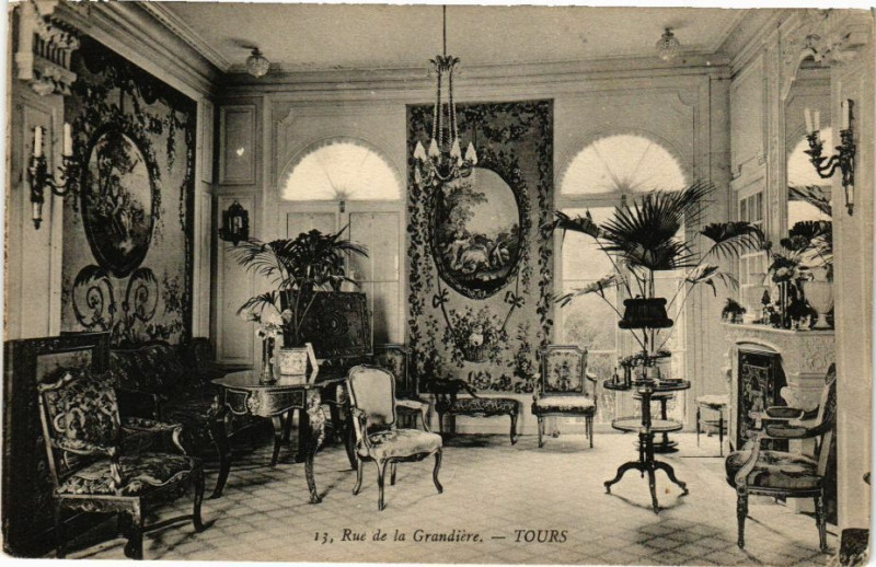 Carte postale ancienne Rue de la Grandiere-Tours à Tours