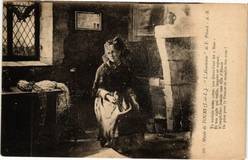 Carte postale ancienne Musée de Tours-L'Alsacienne de F.Pitard à Tours