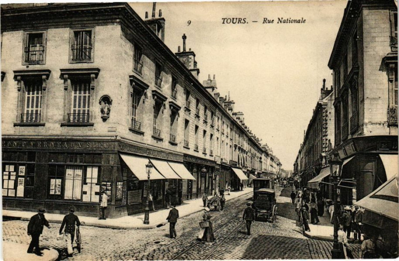 Carte postale ancienne Tours-Rue Nationale à Tours