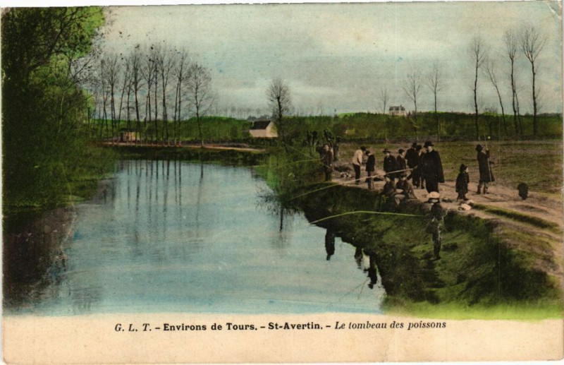 Carte postale ancienne Env. de Tours - St-Avertin - Le tombeau des poissons à Tours