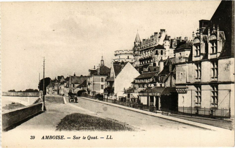 Carte postale ancienne Amboise-sur-le Quai à Amboise