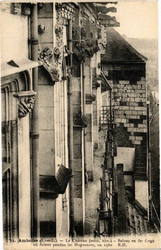 Carte postale ancienne Amboise - Le Chateau (mon.hist) - Balcon en fer forgé ou à Amboise
