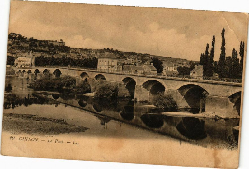 Carte postale ancienne Chinon - Le Pont à Chinon