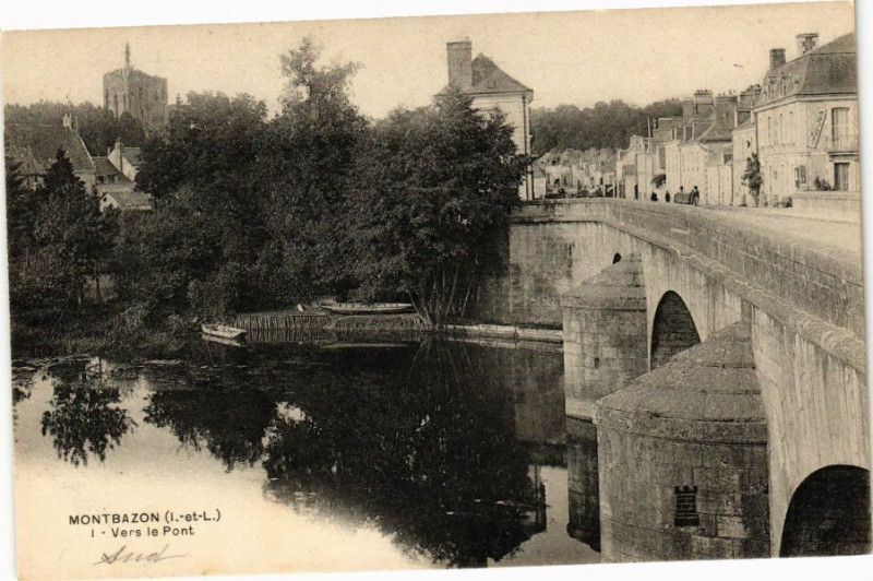 Carte postale ancienne Montbazon - Vers le Pont à Montbazon