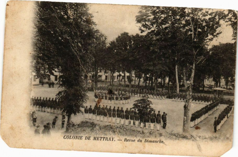 Carte postale ancienne Colonie de Mettray - Revue du Dimanche à Mettray