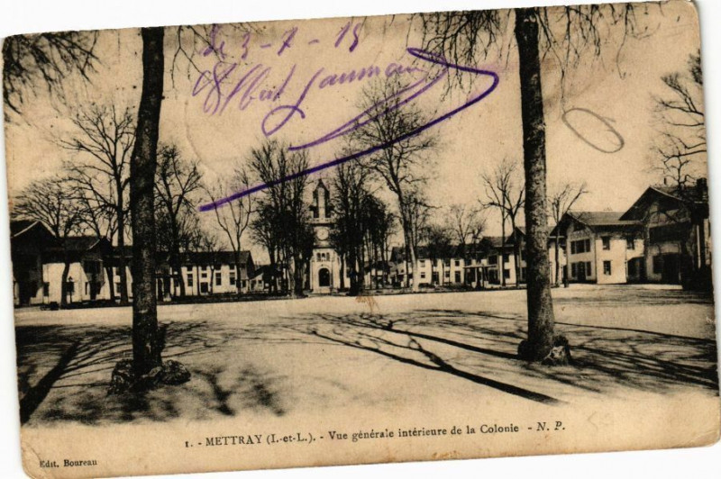 Carte postale ancienne Mettray - Vue générale intérieure de la Colonie à Mettray