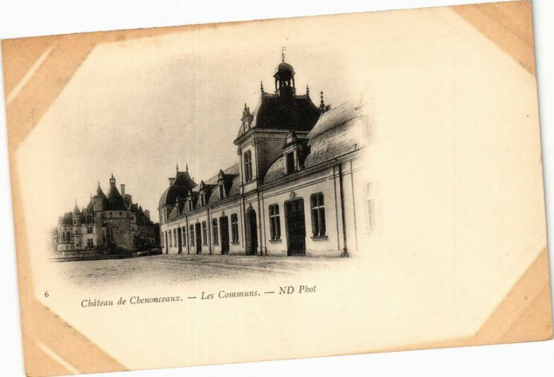 Carte postale ancienne Chateau de Chenonceaux - Les Communs à Chenonceaux
