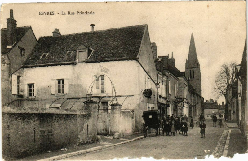 Carte postale ancienne Esvres - La Rue Principale à Esvres