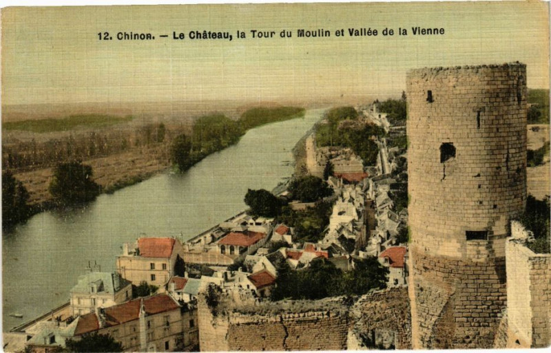 Carte postale ancienne Chinon - Le Chateau la Tour du Moulin de la Vienne à Chinon