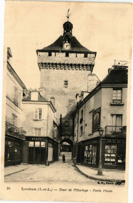 Carte postale ancienne Loches - Tour de l'Horloge - Porte Picois à Loches