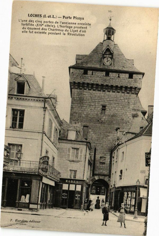 Carte postale ancienne Loches - Porte Piceys-L'une des cinq portes de l'ancienne à Loches
