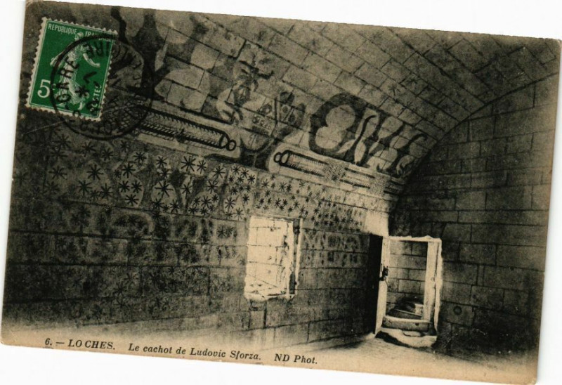 Carte postale ancienne Loches - Le cachot de Ludovic Sforza à Loches