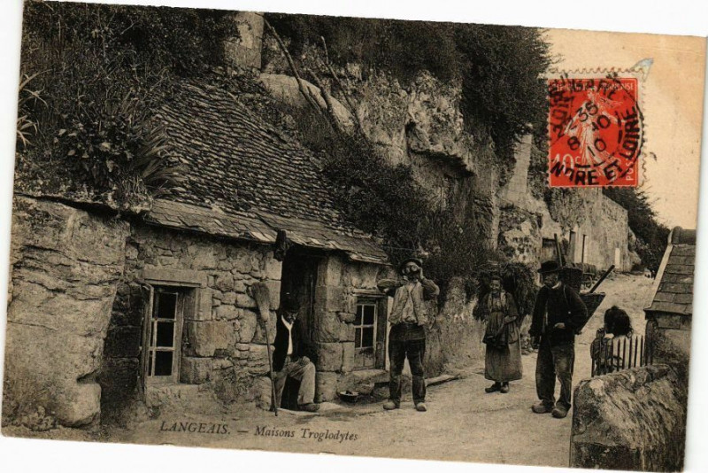 Carte postale ancienne Langeais - Maisons Troglodytes à Langeais