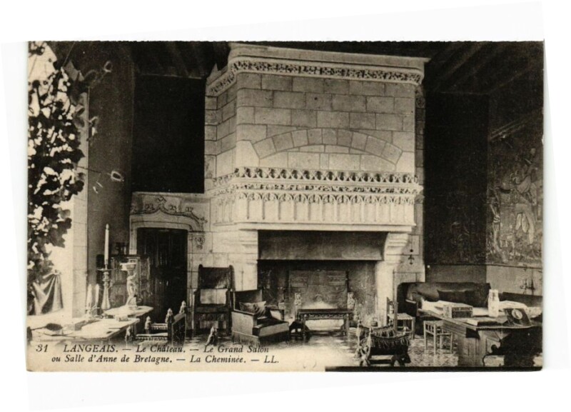 Carte postale ancienne Langeais - Le Chateau-Le Grand Salon ou Salle d'Anne de Bretagne à Langeais