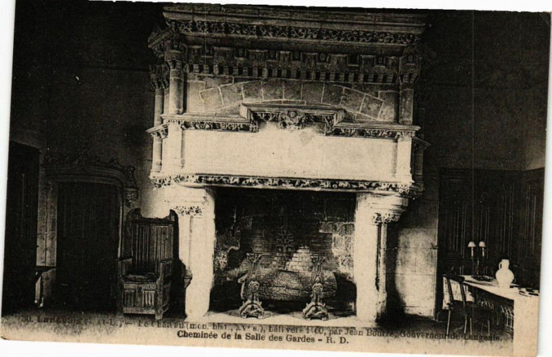 Carte postale ancienne Langeais - Le Chateau (mon-hist Xv s.) bati vers 1460 par à Langeais