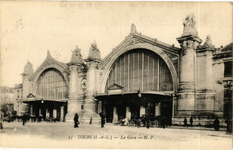 Carte postale ancienne Tours - La Gare à Tours