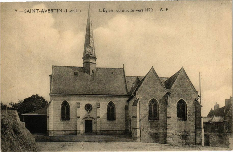 Carte postale ancienne Saint-Avertin - L'Eglise construite vers 1490 à Saint-Avertin