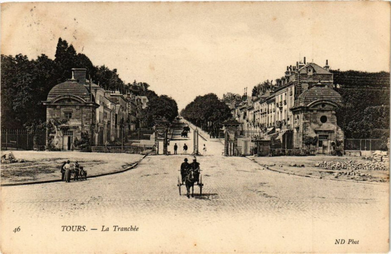 Carte postale ancienne Tours - La Tranchée à Tours