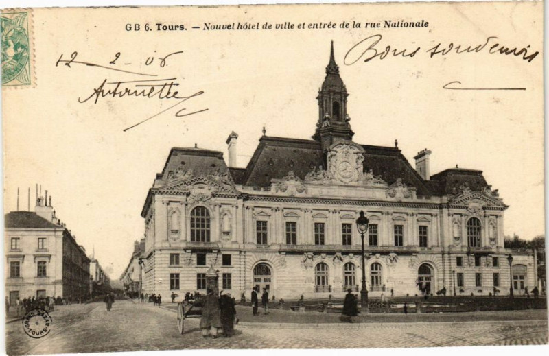 Carte postale ancienne Tours - Nouvel hotel de vlle et entrée de la rue Nationale à Tours