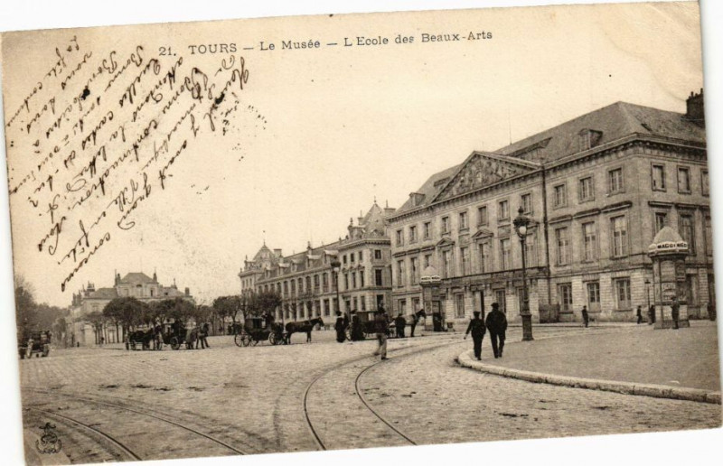 Carte postale ancienne Tours - Le Musée - L'Ecole des Beaux-Arts à Tours
