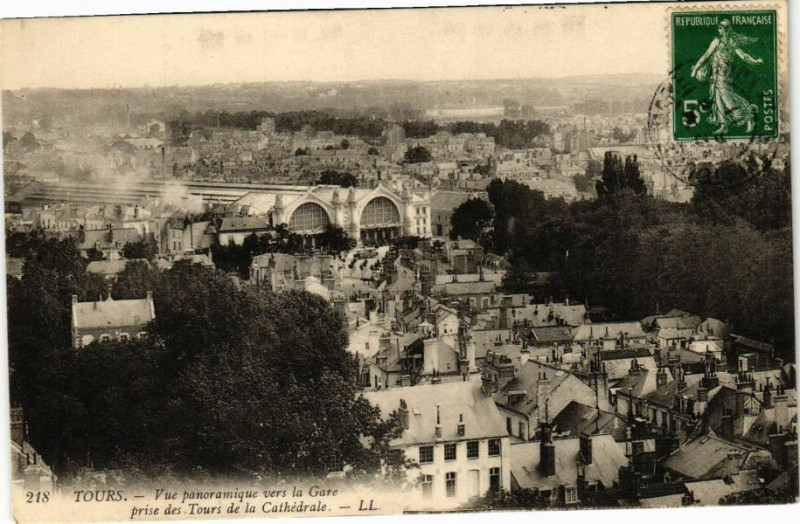 Carte postale ancienne Tours - Vue panoramique vers la Gare prise des Tours de la à Tours