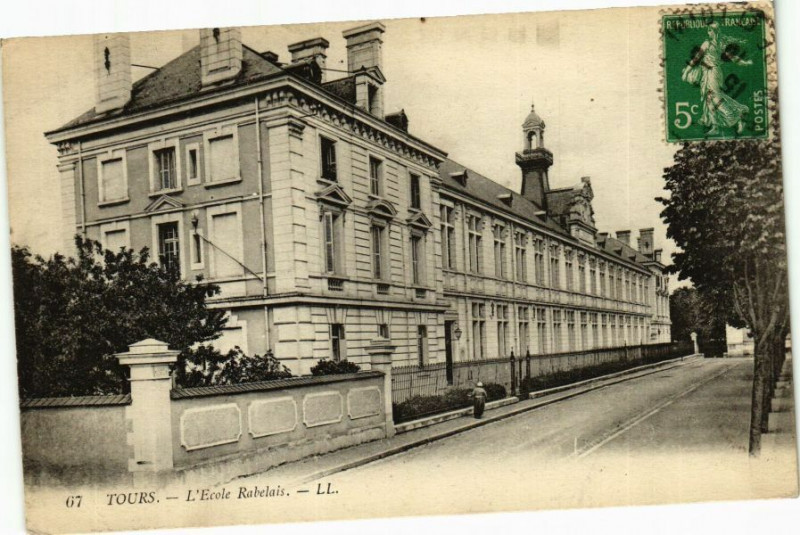 Carte postale ancienne Tours - L'Ecole Rabelais à Tours