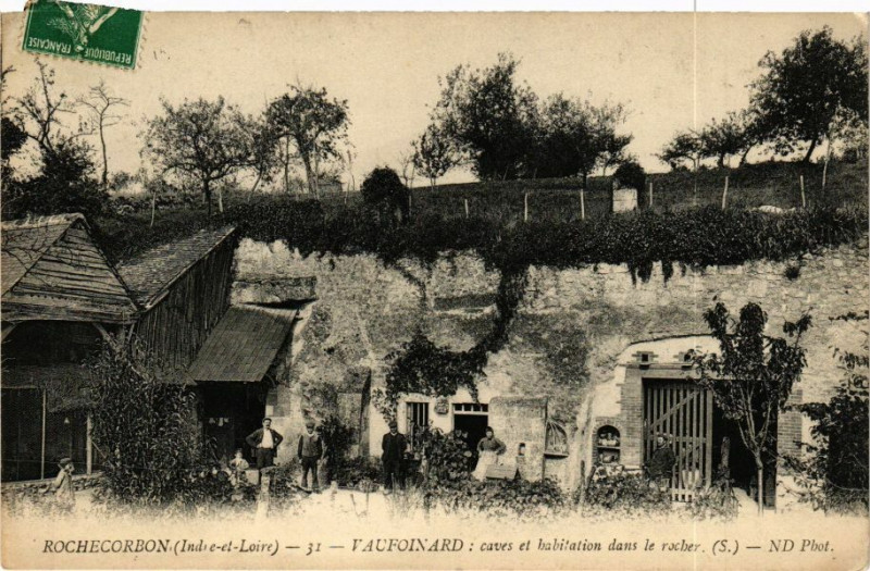 Carte postale ancienne Rochecorbon - Vaufoinard caves et habitation dans à Rochecorbon