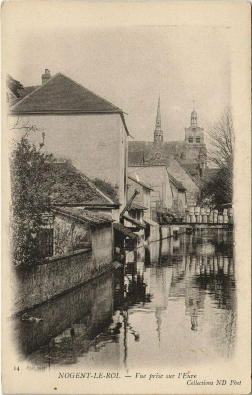 Carte postale ancienne Nogent-le-Roi-Vue prise sur l'Eure à Nogent-le-Roi