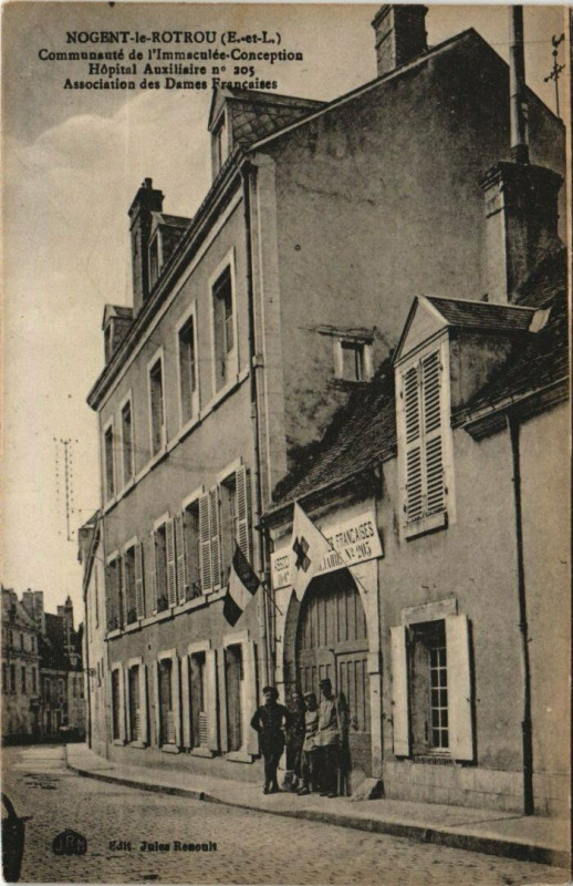 Carte postale ancienne Nogent-le-Rotrou-Association des Dames Francaises à Nogent-le-Rotrou