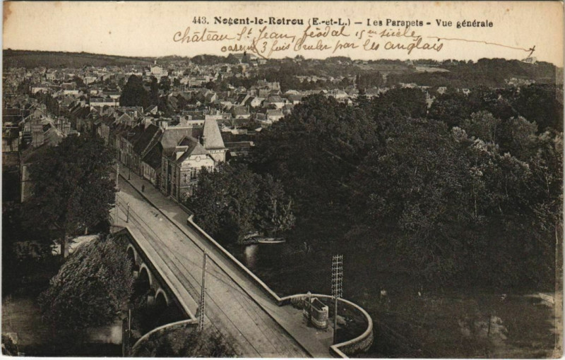 Carte postale ancienne Nogent-le-Rotrou-Les Parapets-Vue générale à Nogent-le-Rotrou