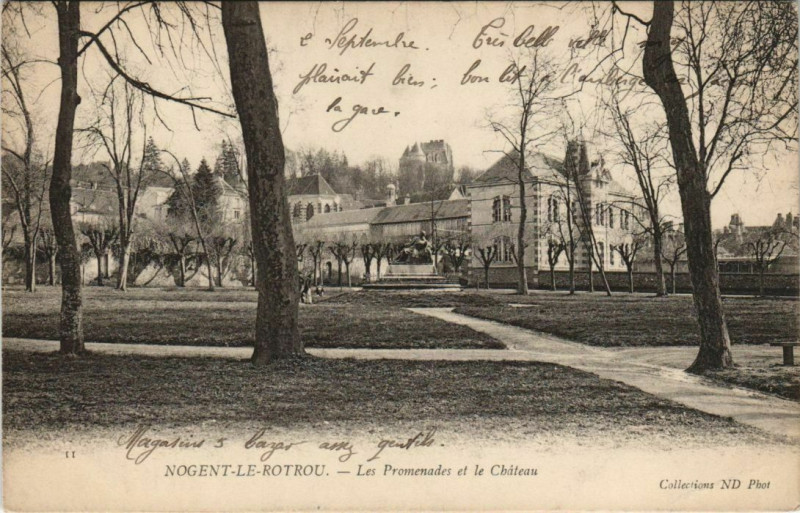 Carte postale ancienne Nogent-le-Rotrou-Les Promenades et le Chateau à Nogent-le-Rotrou