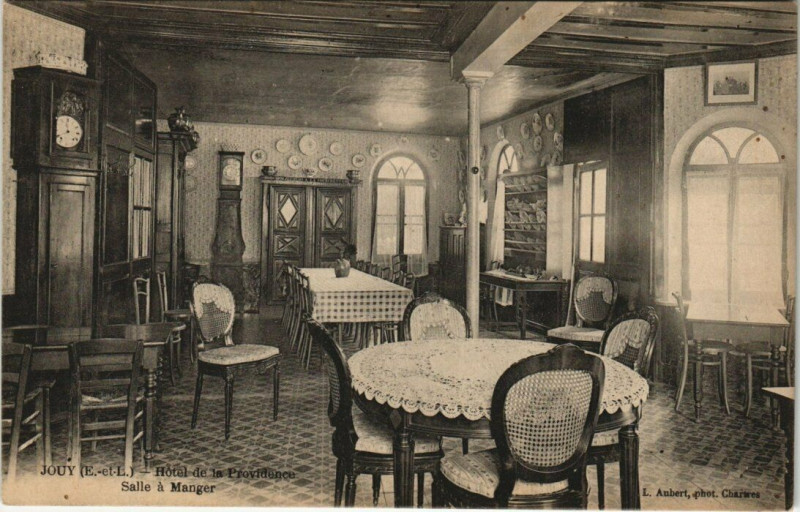 Carte postale ancienne Jouy-Hotelde la Providence Salle a Manger à Jouy
