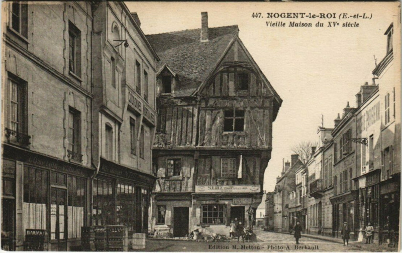 Carte postale ancienne Nogent-le-Roi-Vielle Maison du Xv siecle à Nogent-le-Roi