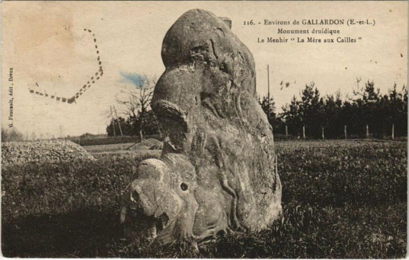 Carte postale ancienne Gallardon - Monument Druidique à Gallardon