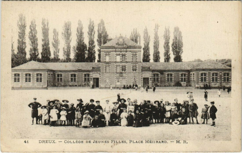 Carte postale ancienne Dreux - Collede de Jeunes Filles à Dreux