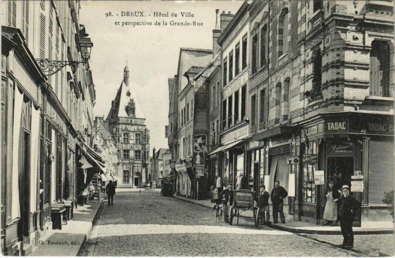 Carte postale ancienne Dreux - Hotel de Ville à Dreux