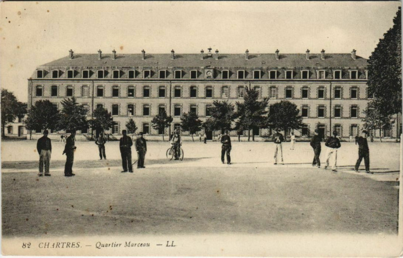 Carte postale ancienne Chartres - Quartier Marceau à Chartres