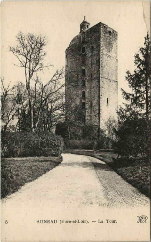 Carte postale ancienne Auneau La Tour