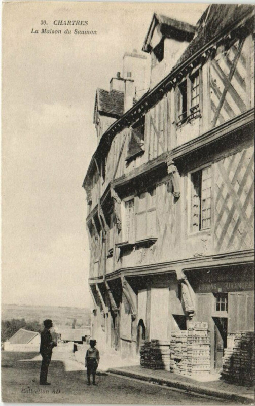 Carte postale ancienne Chartres - La Maison du Saumon à Chartres