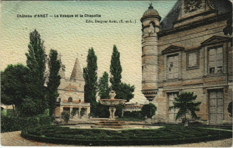 Carte postale ancienne Chateau d'Anet - La Vasque et la Chapelle à Anet