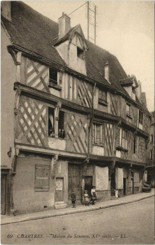 Carte postale ancienne Chartres - Maison du Saumon Xv siécle à Chartres