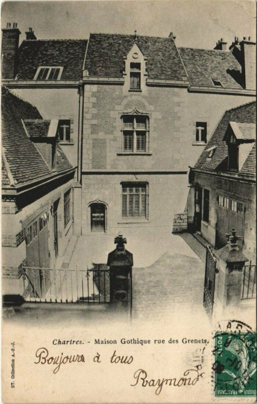 Carte postale ancienne Chartres - Maison Gorhique rue des Grenets à Chartres