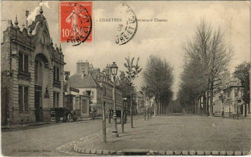 Carte postale ancienne Chartres - Le Boulevard Chasles à Chartres