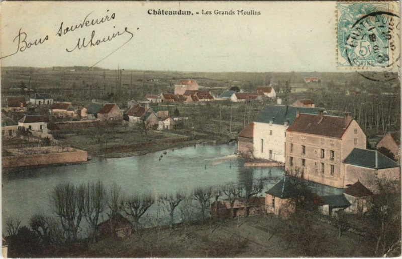 Carte postale ancienne Chateaudun - Les Grands Moulins à Châteaudun