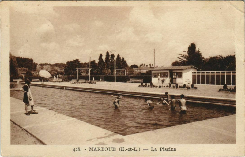 Carte postale ancienne Marboue - La Piscine à Marboué