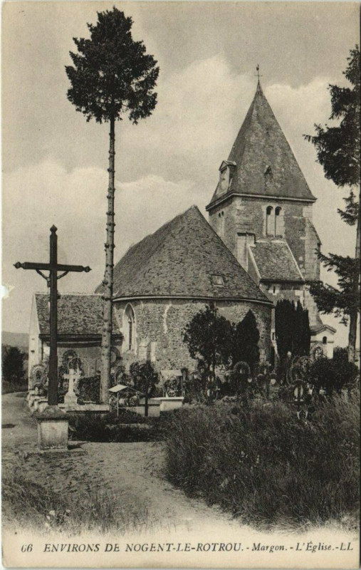 Carte postale ancienne Environs de Nogent-le-Rotrou - Margon - L'Eglise à Nogent-le-Rotrou