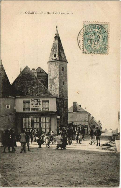 Carte postale ancienne Ouarville - Hotel du Commerce à Ouarville