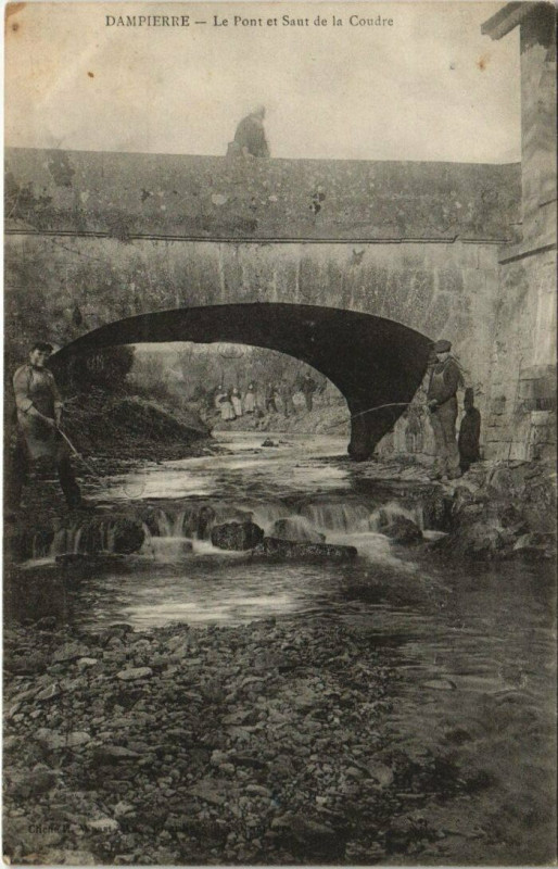 Carte postale ancienne Dampierre - Le Pont et Saut de la Coudre